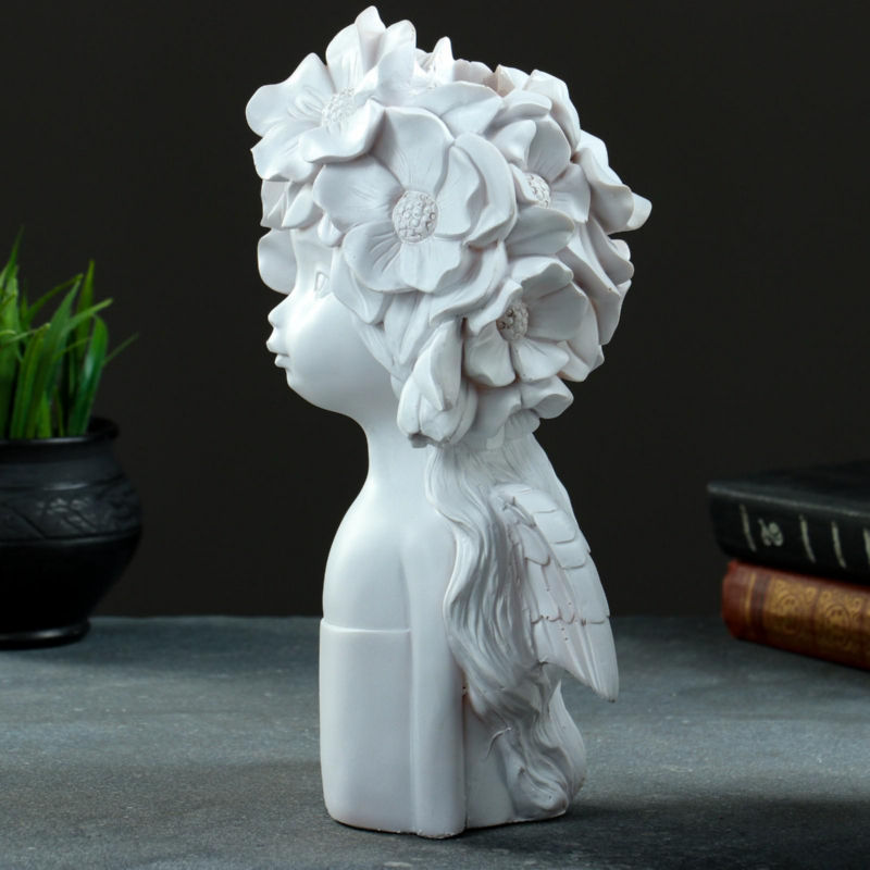 Ваза девочка. Ваза девушка с цветами. Ваза пикассо. Ваза девочка. Кашпо девочка с жвачкой.